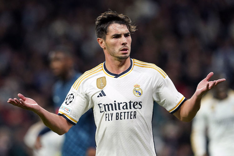 إبراهيم دياز يحسم مستقبله مع ريال مدريد